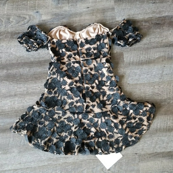 🚫SOLD🚫NWOT FL&L ONE OF A KIND AMELIA DRESS - Picture 4 of 7